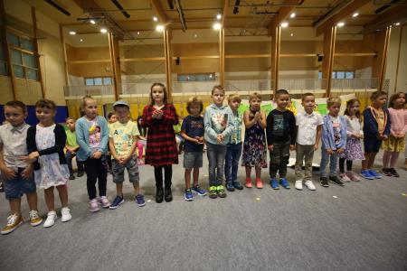 PRVOŠOLČKI RAKEK 10 FOTO LJUBO VUKELIČ